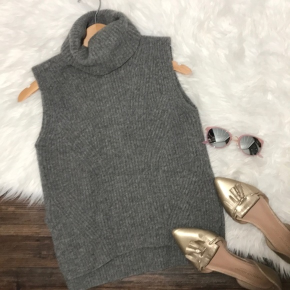 Madewell Sweaters - Madewell Contour Turtleneck Gray Layering Vest